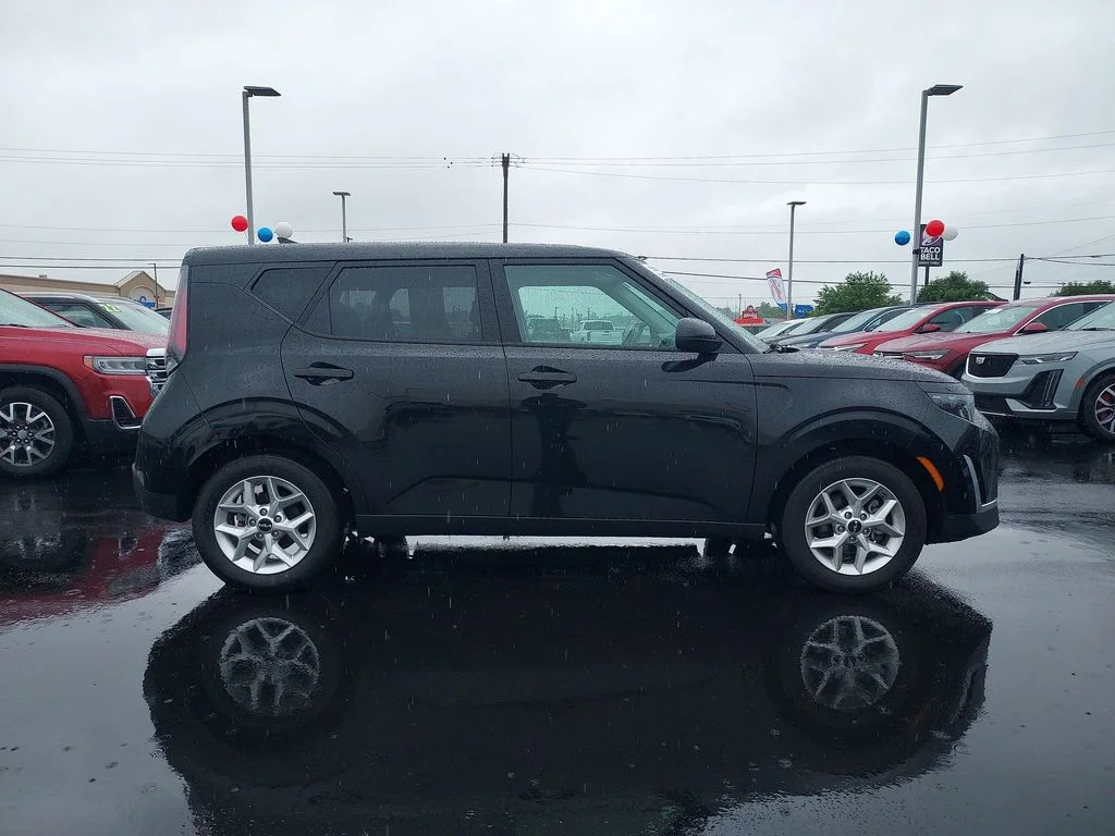 Used 2025 Black Kia LX image 9