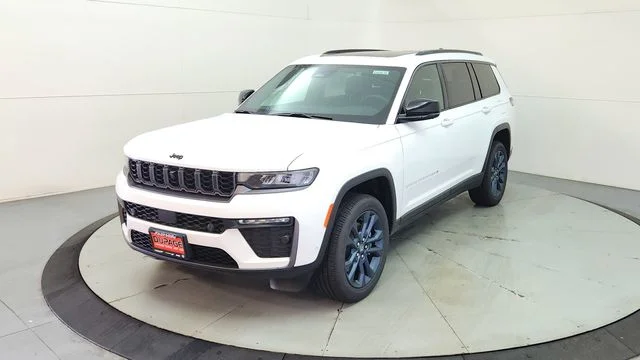 New 2026 Bright White Clear-Coat Exterior Paint Jeep  image 3