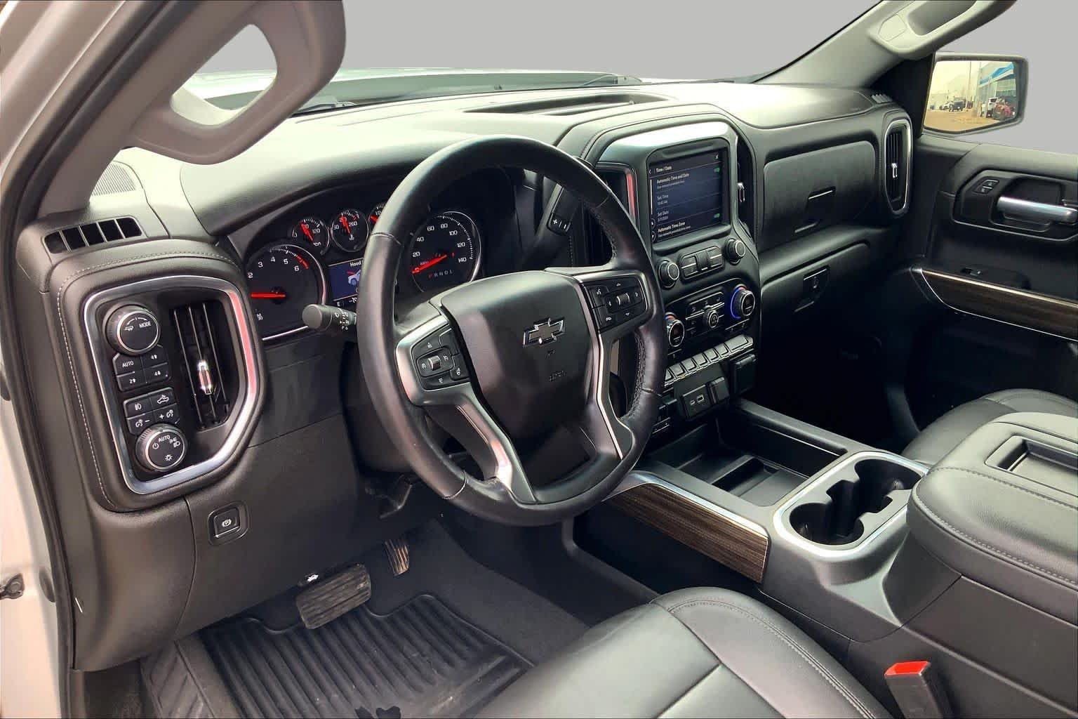 Used 2021 Silver Ice Metallic Chevrolet RST image 18