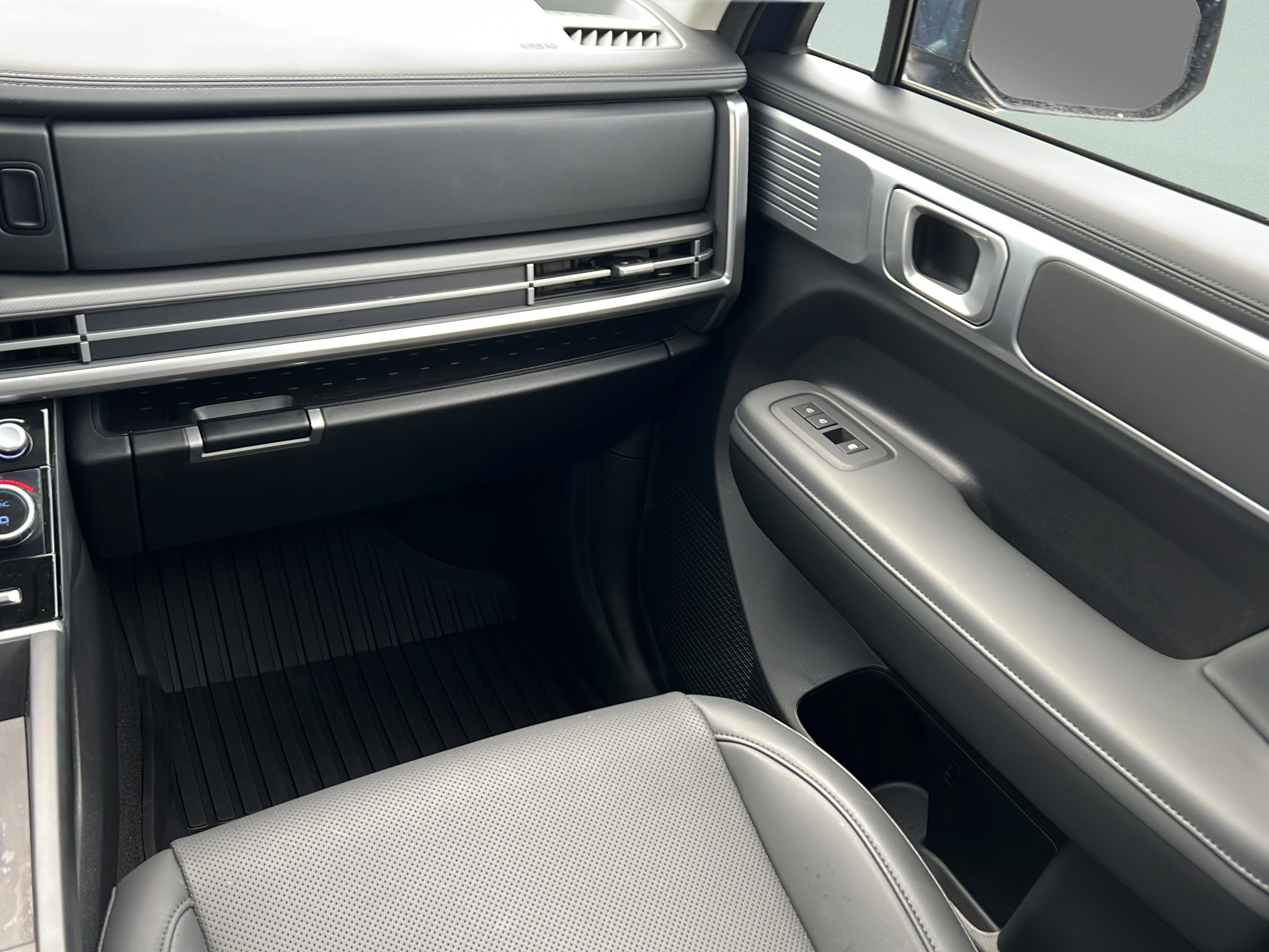 2025 Hyundai Santa Fe SEL - Photo 13