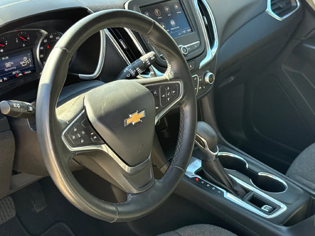 Used 2024 White Chevrolet LT image 17