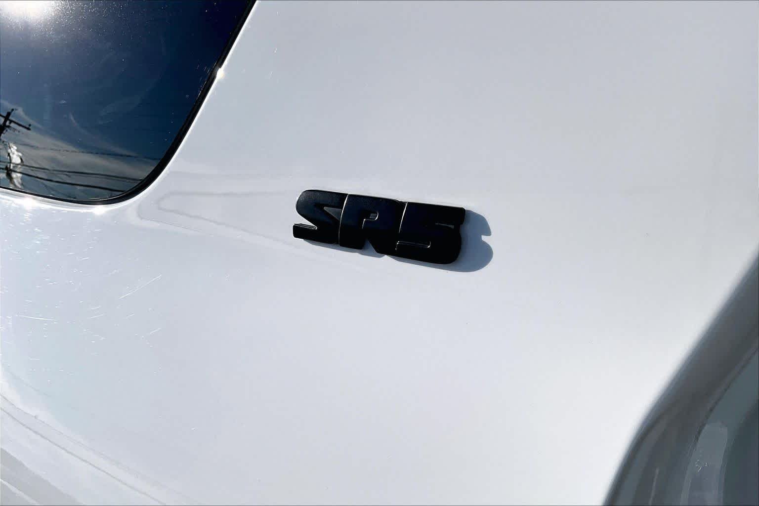Used 2020 Super White Toyota SR5 Premium image 9