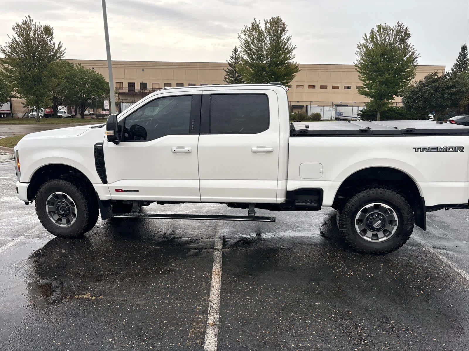 Used 2024 Star White Ford LARIAT image 10