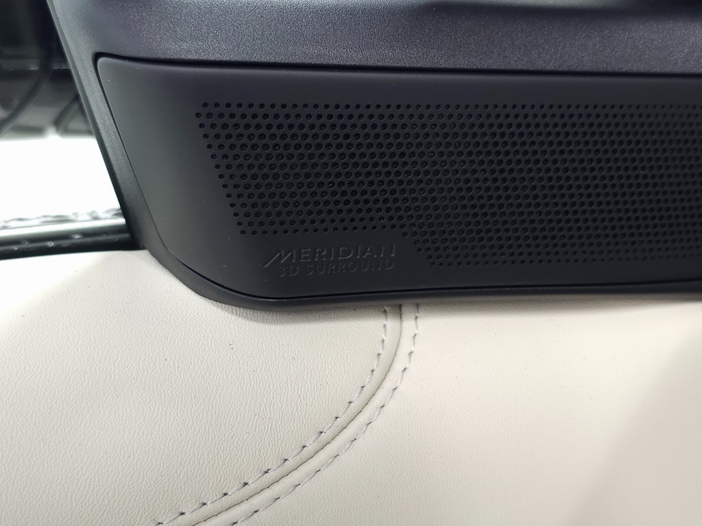 2025 LAND ROVER RANGE ROVER - Image 12