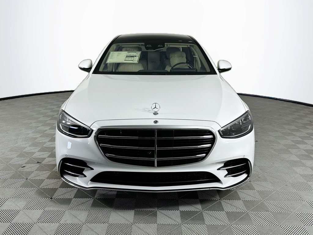 New 2026 White Mercedes-Benz S 500 image 2