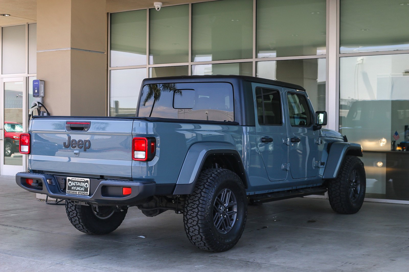Used 2024 Anvil Clear Coat Jeep Sport S image 8