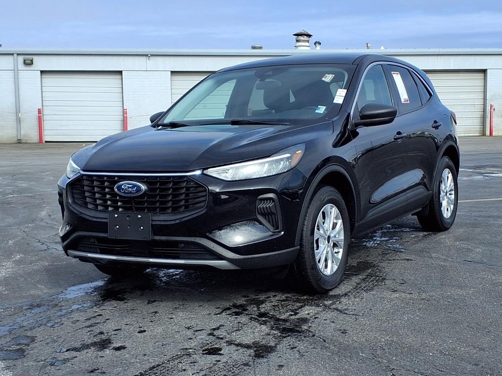 Used 2024 Ford Escape Active with VIN 1FMCU9GN7RUA84388 for sale in Kansas City