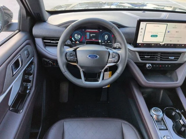 New 2026 Carbonized Gray Metallic Ford Platinum™ image 16