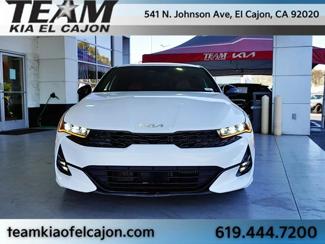 Used 2024 White Kia GT-Line image 4