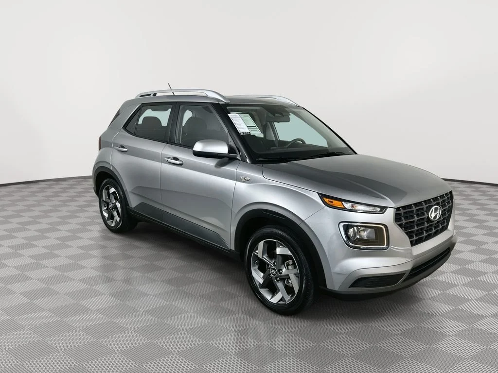 Used 2025 Hyundai Venue SEL with VIN KMHRC8A3XSU382941 for sale in Greenacres, FL