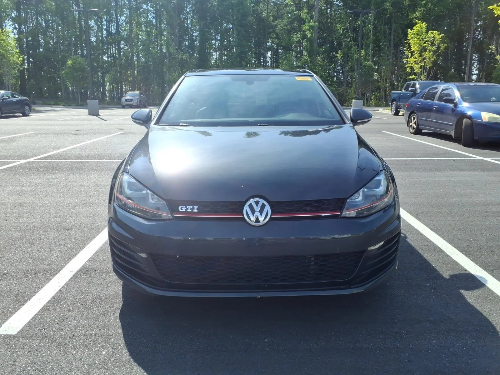 Used 2015 Carbon Steel Gray Metallic Volkswagen SE image 1