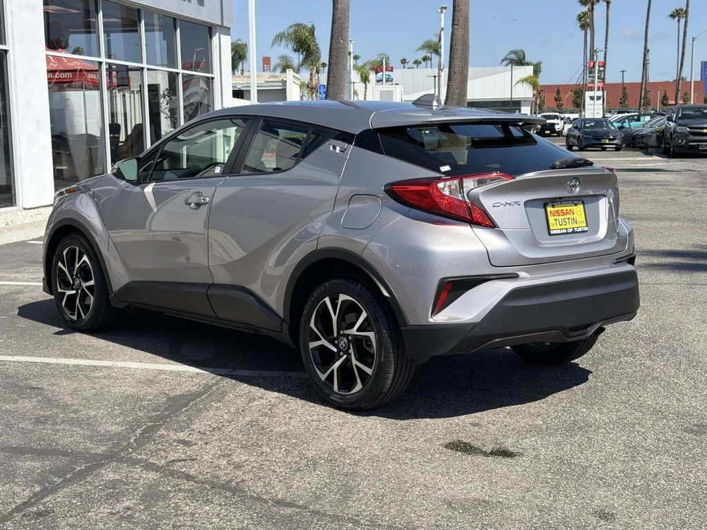 Used 2019 Silver Knockout Metallic Toyota XLE image 5