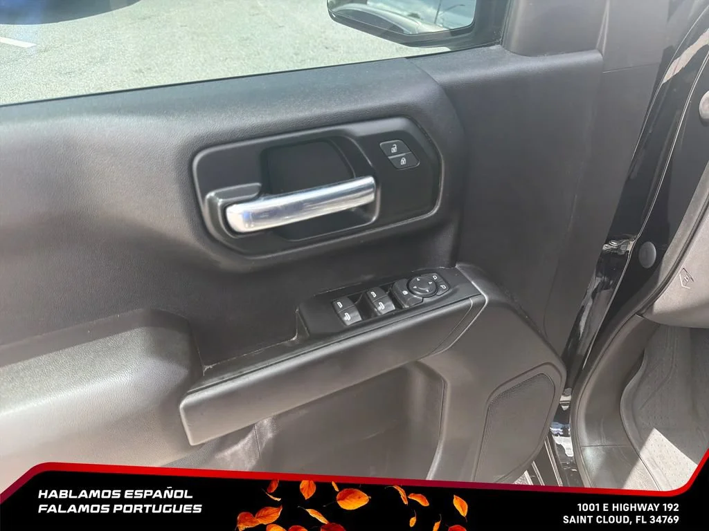 Used 2023 BLACK Chevrolet Custom image 13