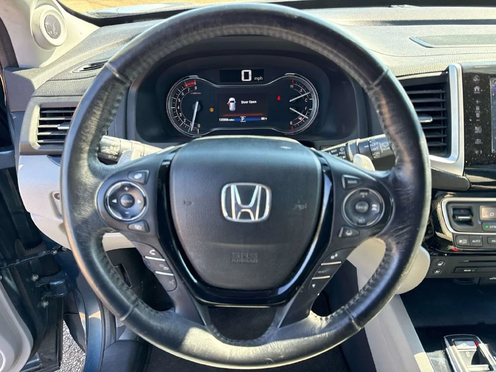 Used 2017 Blue Honda Elite image 29