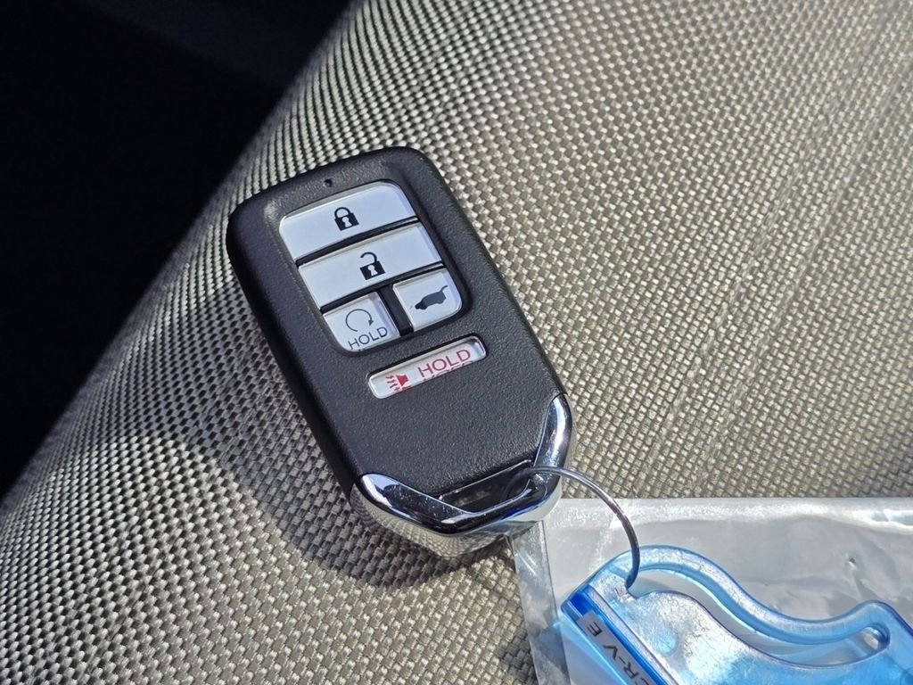 Used 2022 White Honda EX image 34