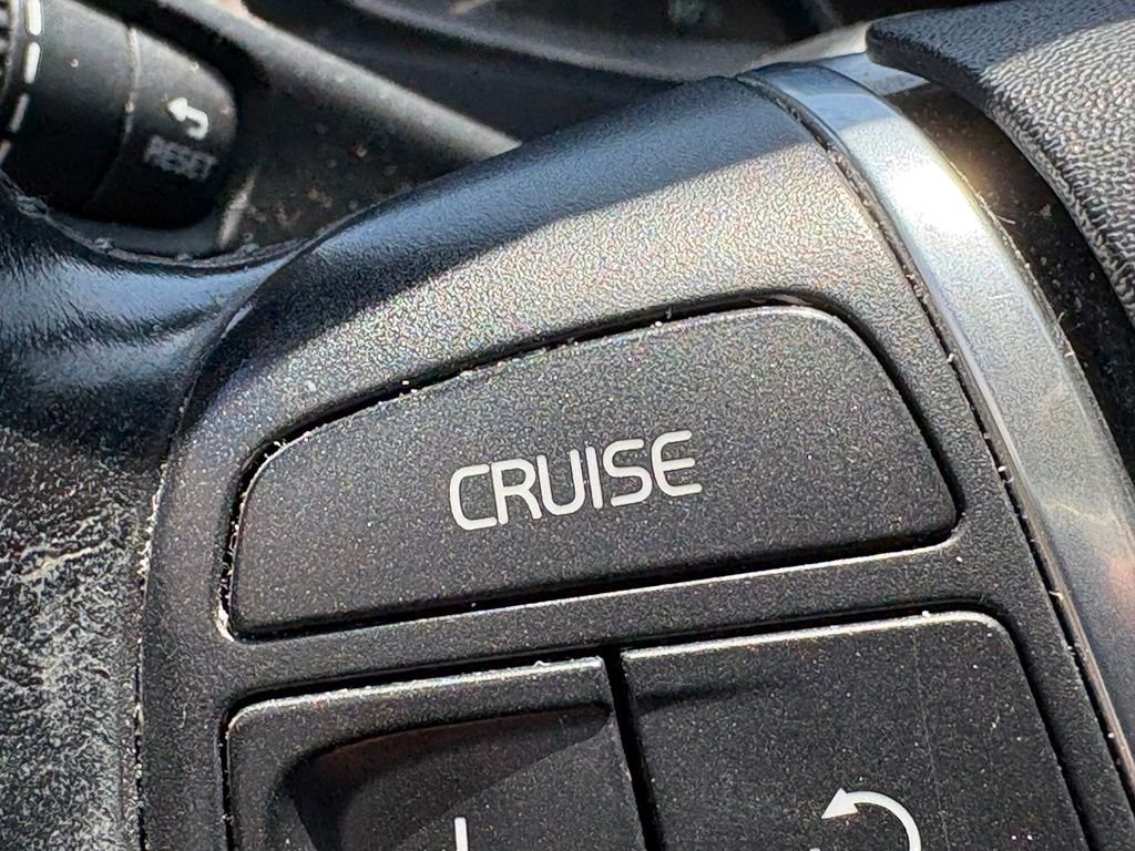 Used 2015  Volvo T5 Premier image 12