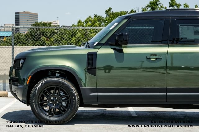 New 2026 Woolstone Green Metallic Land Rover S image 12