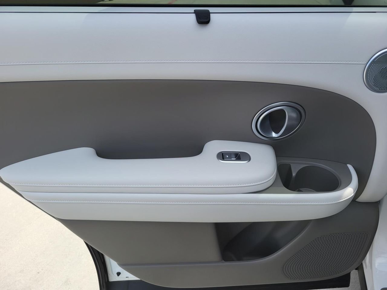 New 2026 Creamy White Pearl Hyundai Limited FWD image 11