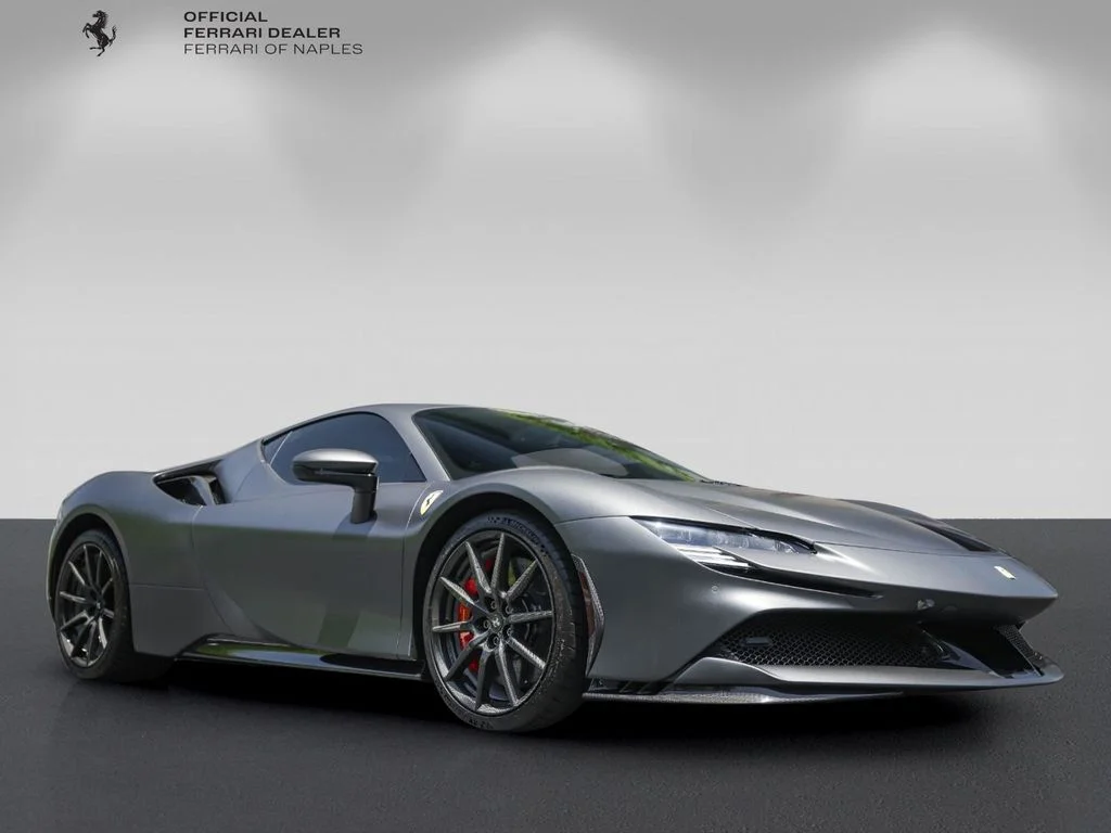 2022 Ferrari SF90 Base