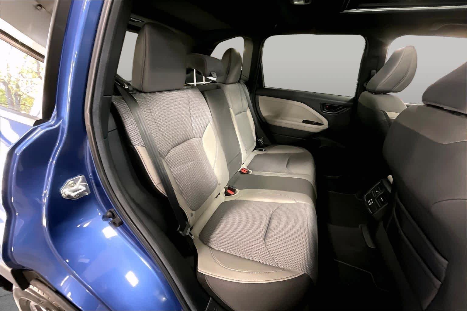 Used 2026 Daybreak Blue Pearl Subaru Premium image 19
