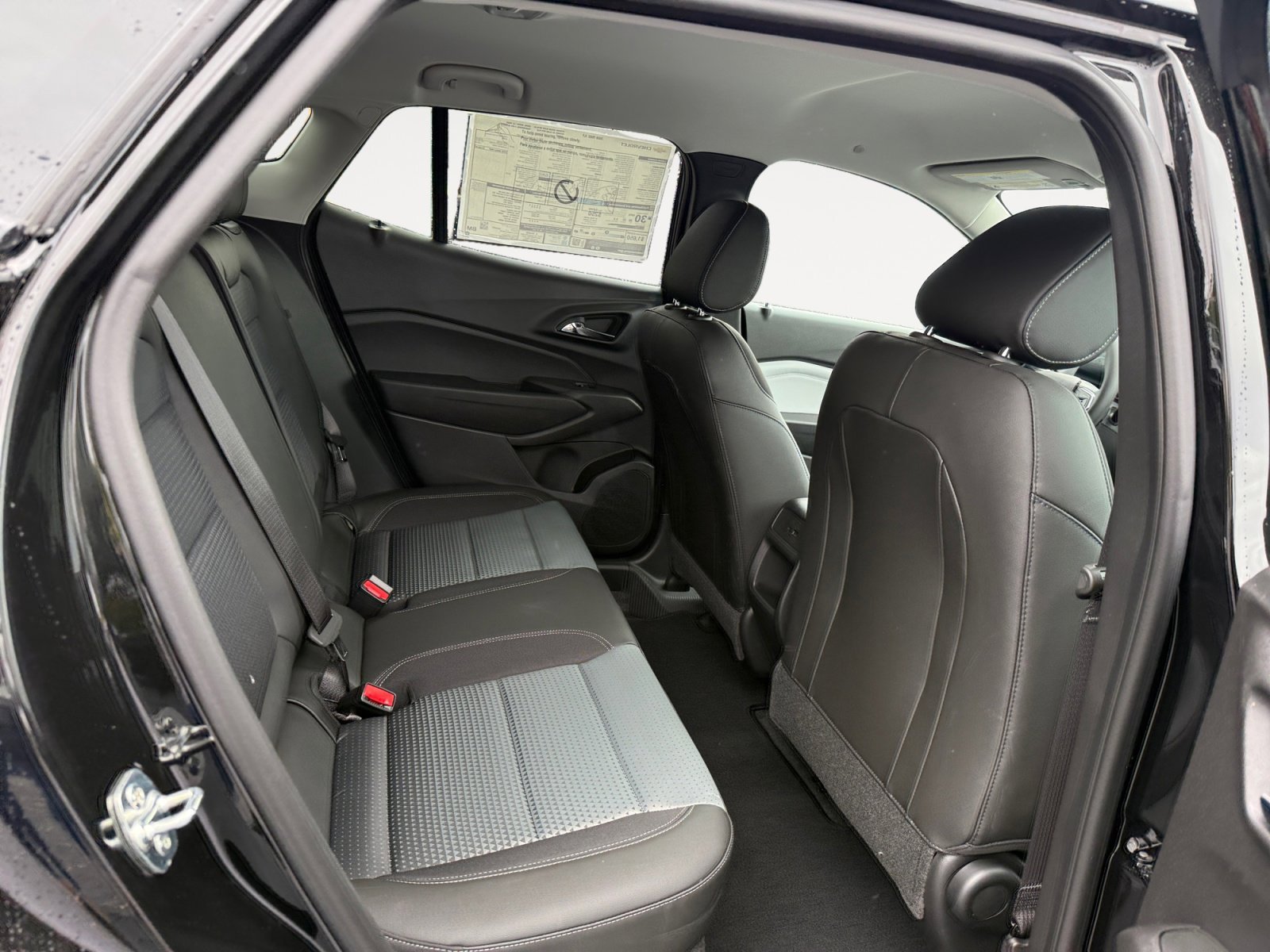 New 2026 Mosaic Black Metallic Chevrolet LT image 18