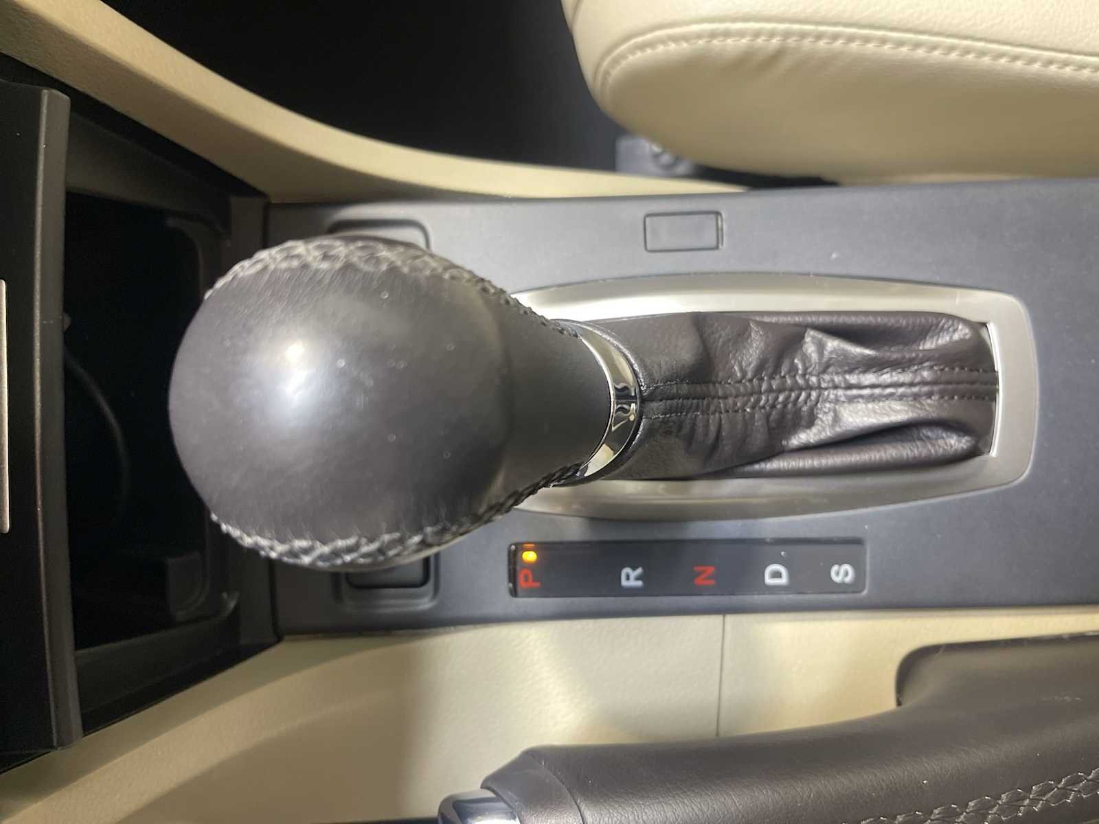 Used 2018 Bellanova White Pearl Acura  image 17