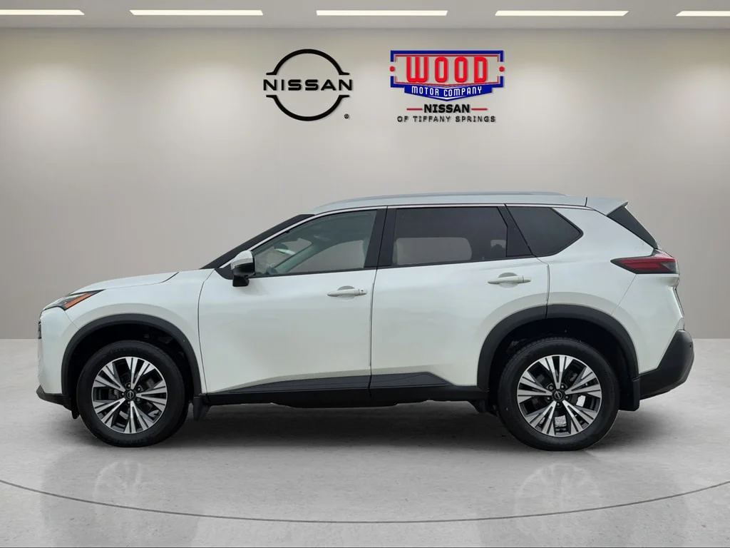 Certified Used 2023 Pearl White Tricoat Nissan SV image 5