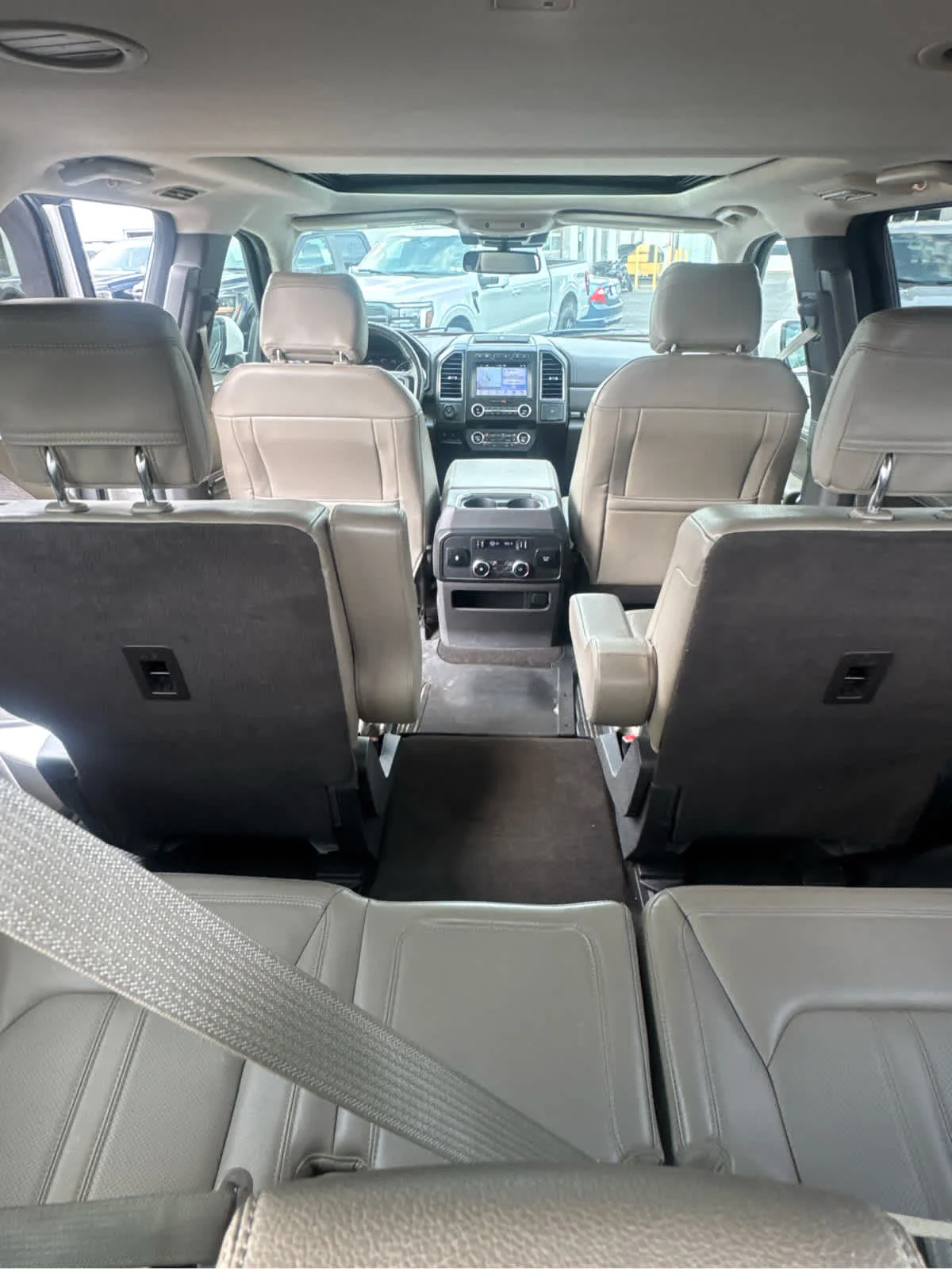 Used 2019 White Platinum Metallic Tri-Coat Ford Limited image 20