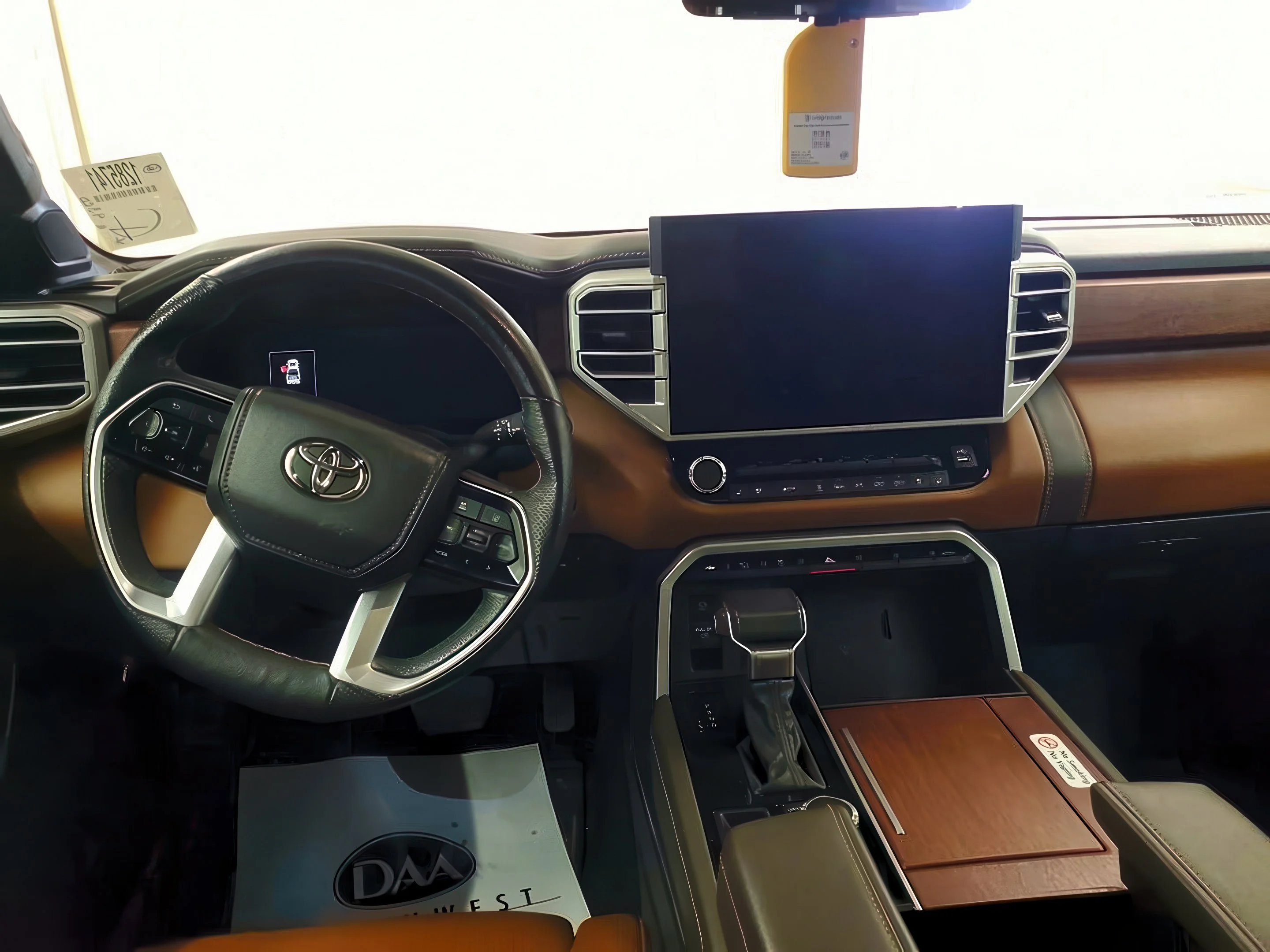 2025 Toyota Tundra 1794 Edition - Photo 8