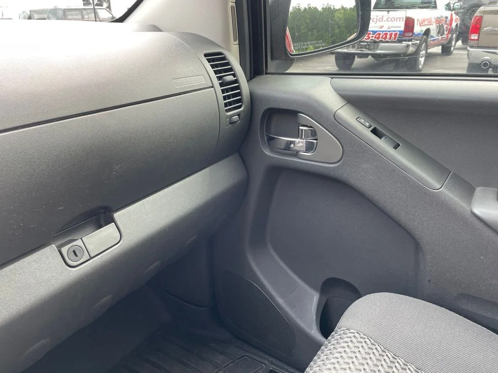 Used 2017 Red Nissan SV image 16