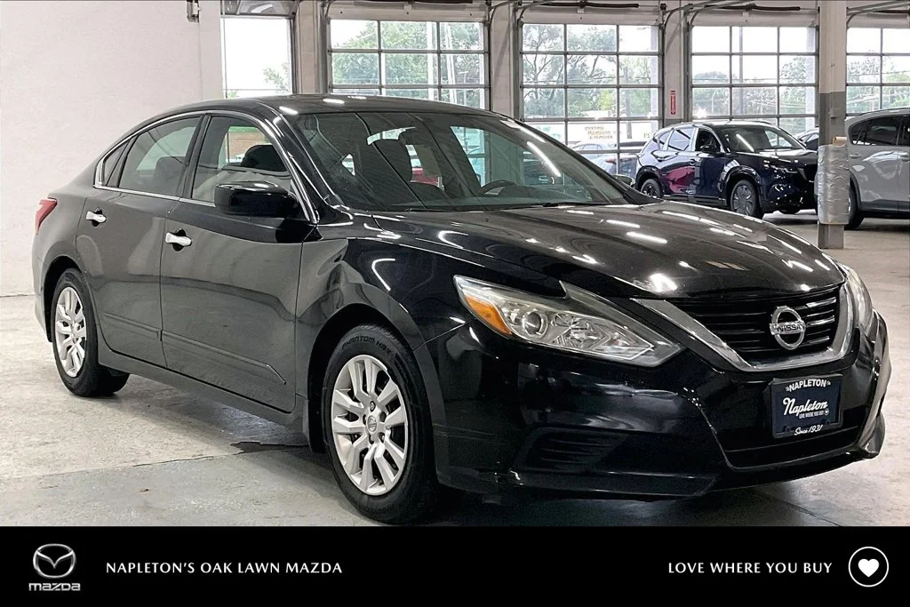 Used 2016 Black Nissan 2.5 S image 1