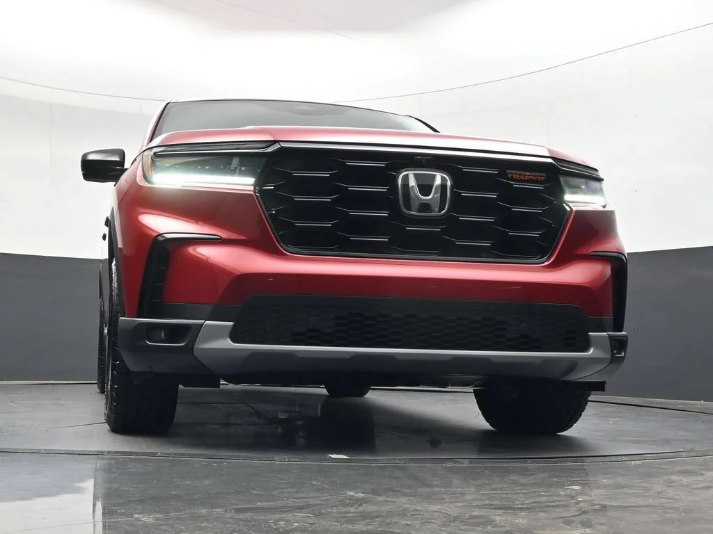 Certified Used 2025 Radiant Red Metallic II Honda TrailSport image 92