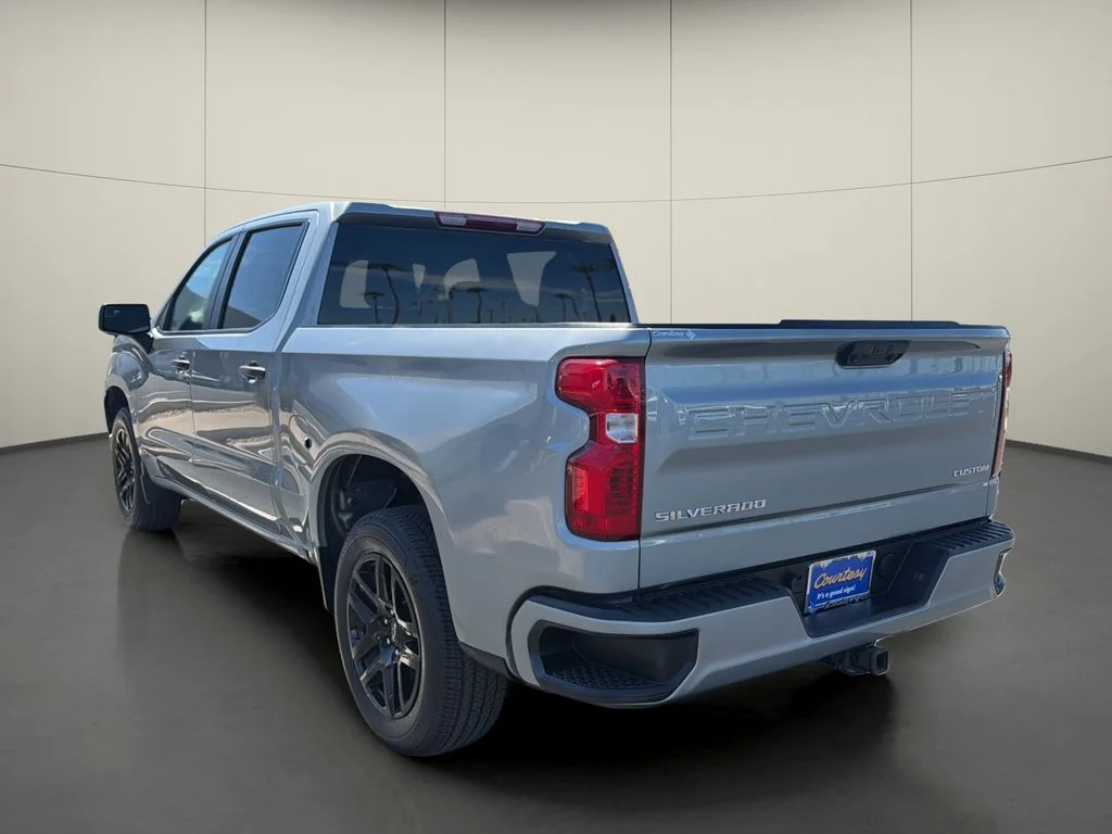 Used 2024 Gray Chevrolet Custom image 5