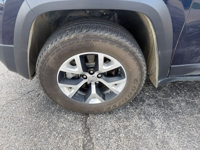 Used 2015 Blue Jeep Trailhawk image 12