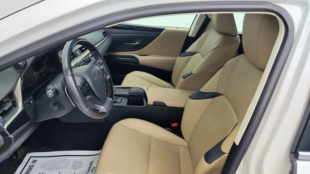 Used 2021 Eminent White Pearl Lexus ES 250 AWD w/ Premium Pkg & Blind Spot Monitor image 19