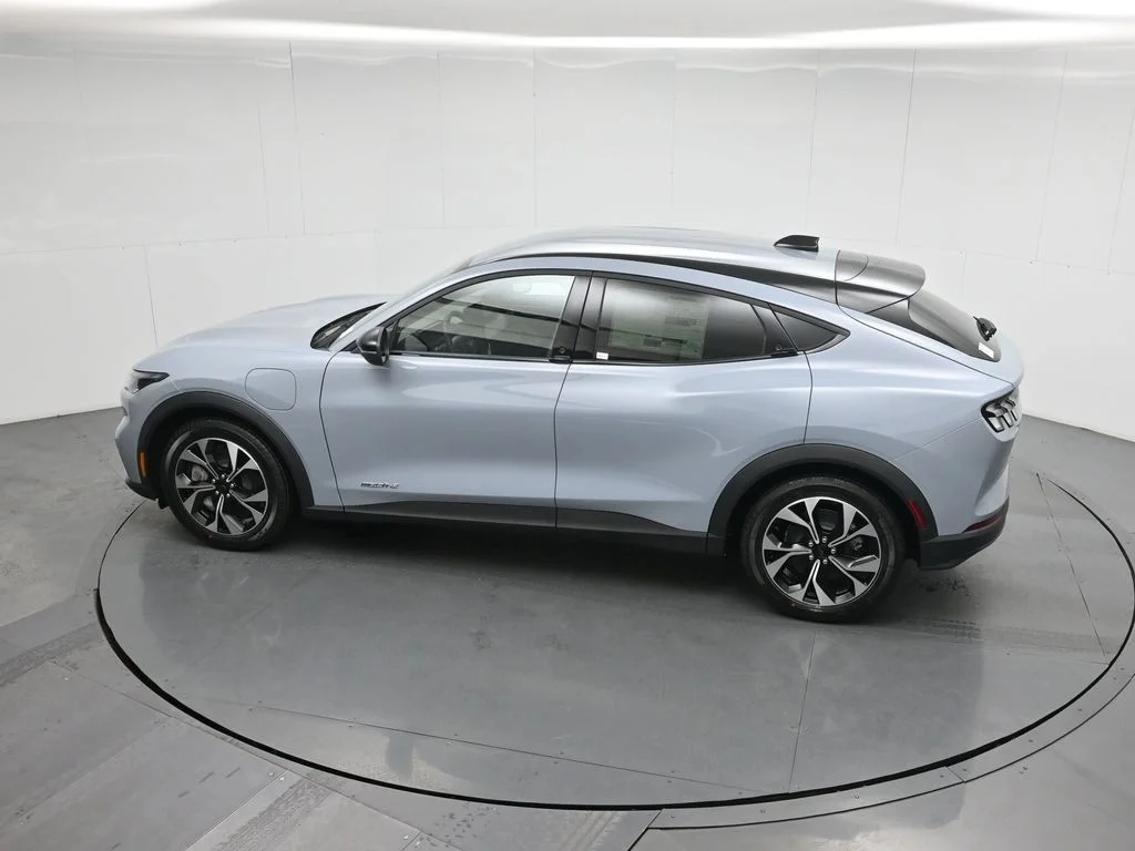 New 2026 Gray Ford Select image 40