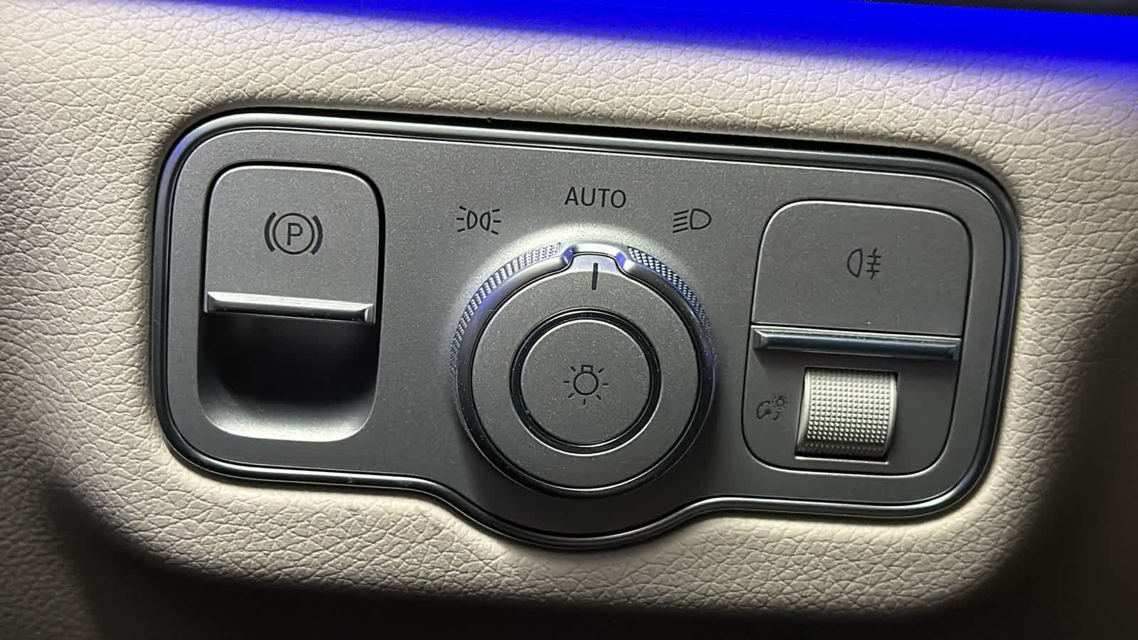 New 2026 Polar White Mercedes-Benz GLS 450 image 18