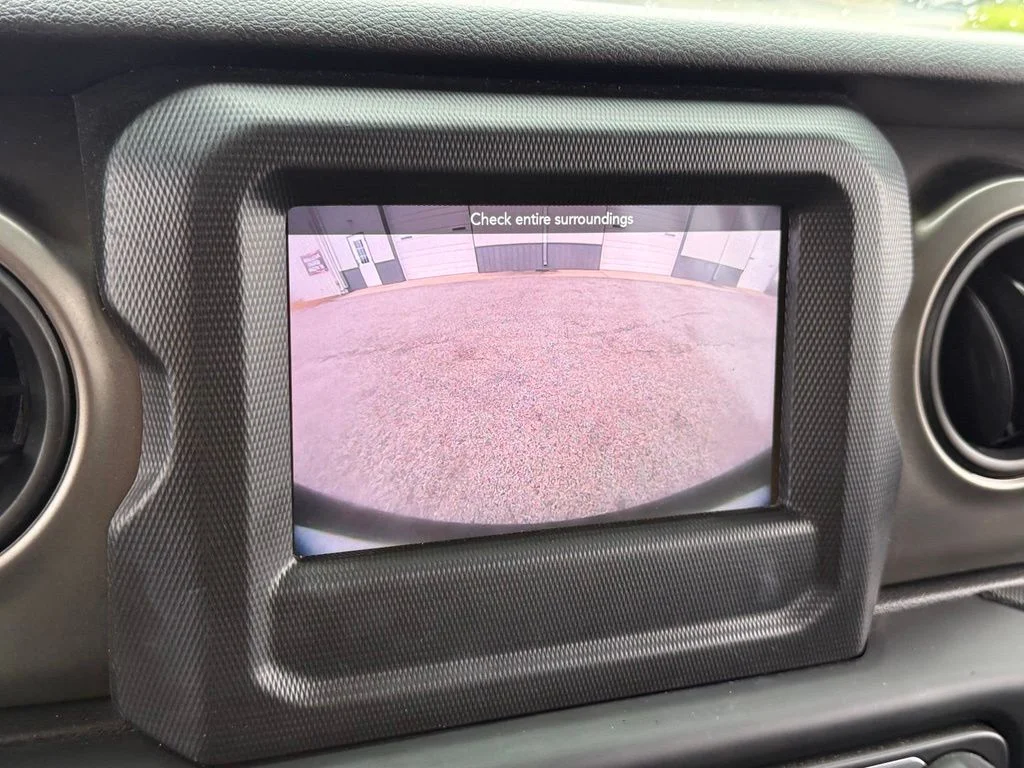 Used 2019 Gray Jeep Unlimited Sport S image 19