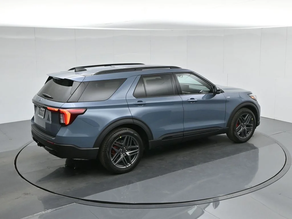 New 2026 Vapor Blue Metallic Ford ST-Line image 43