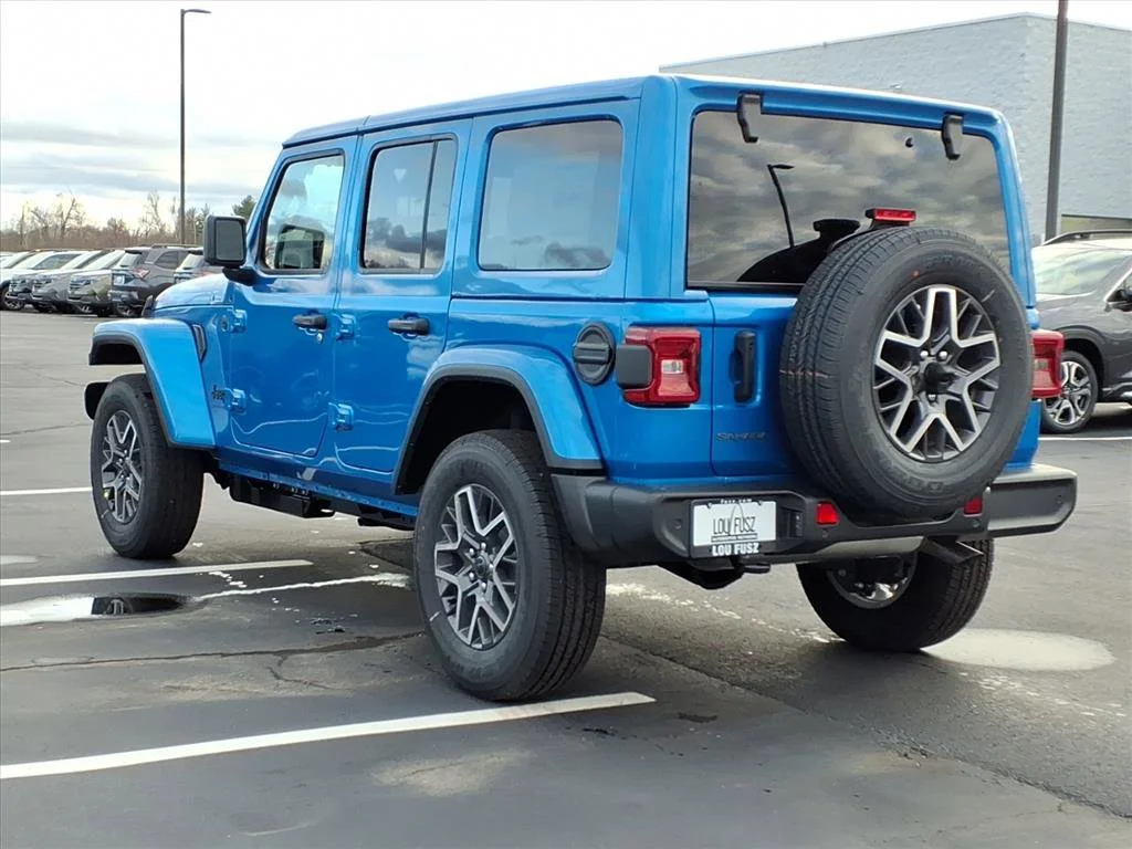 New 2026 Hydro Blue Pearl-Coat Exterior Paint Jeep Sahara image 4