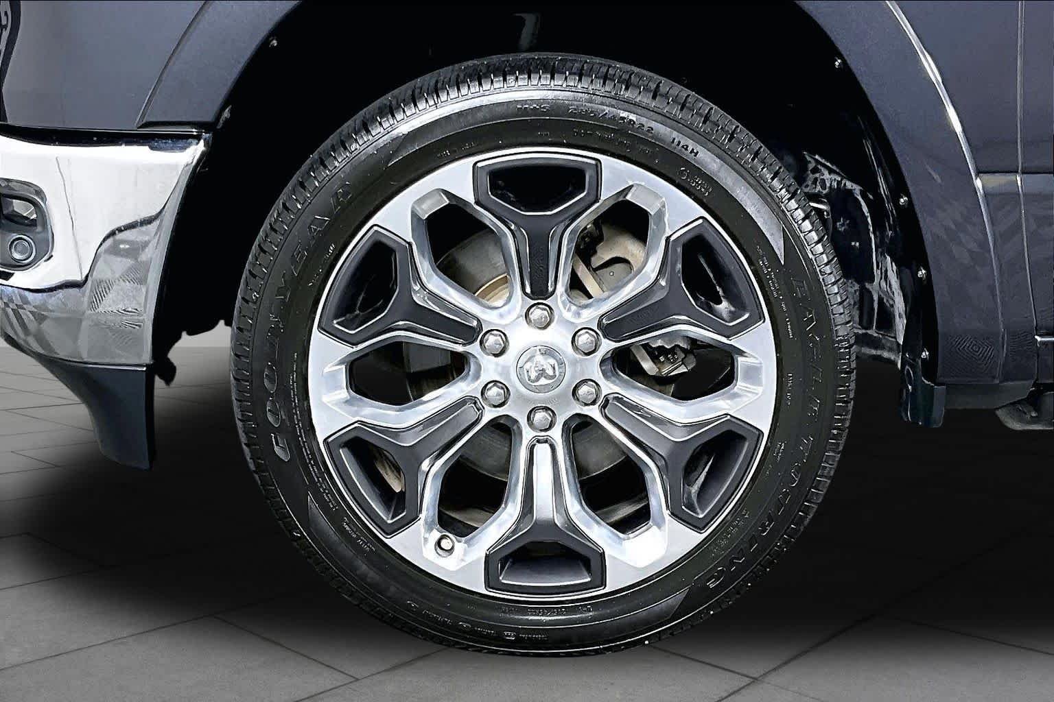 Used 2019 Maximum Steel Metallic Clearcoat Ram Longhorn image 9