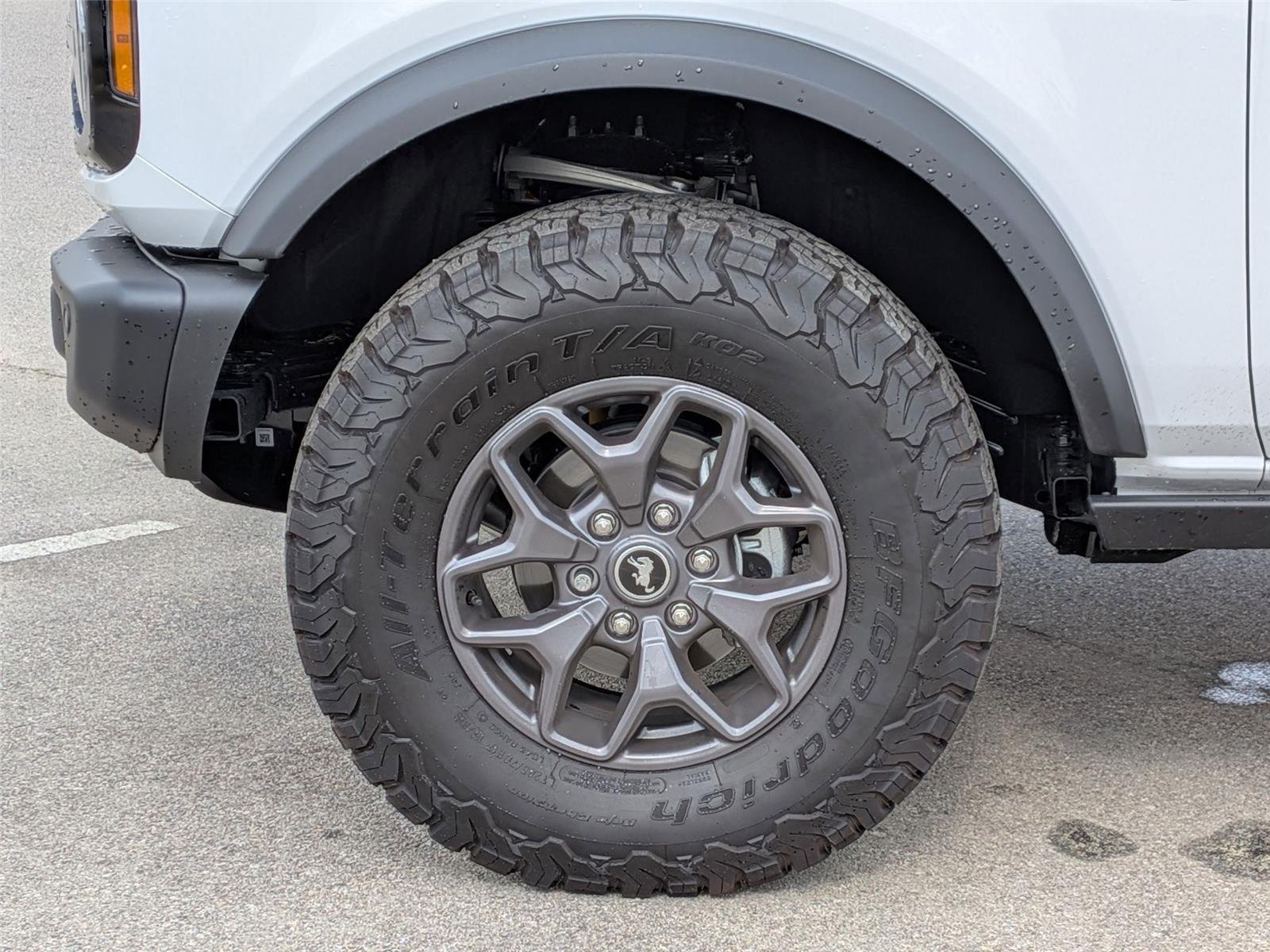 New 2025 Oxford White Ford Badlands® image 10
