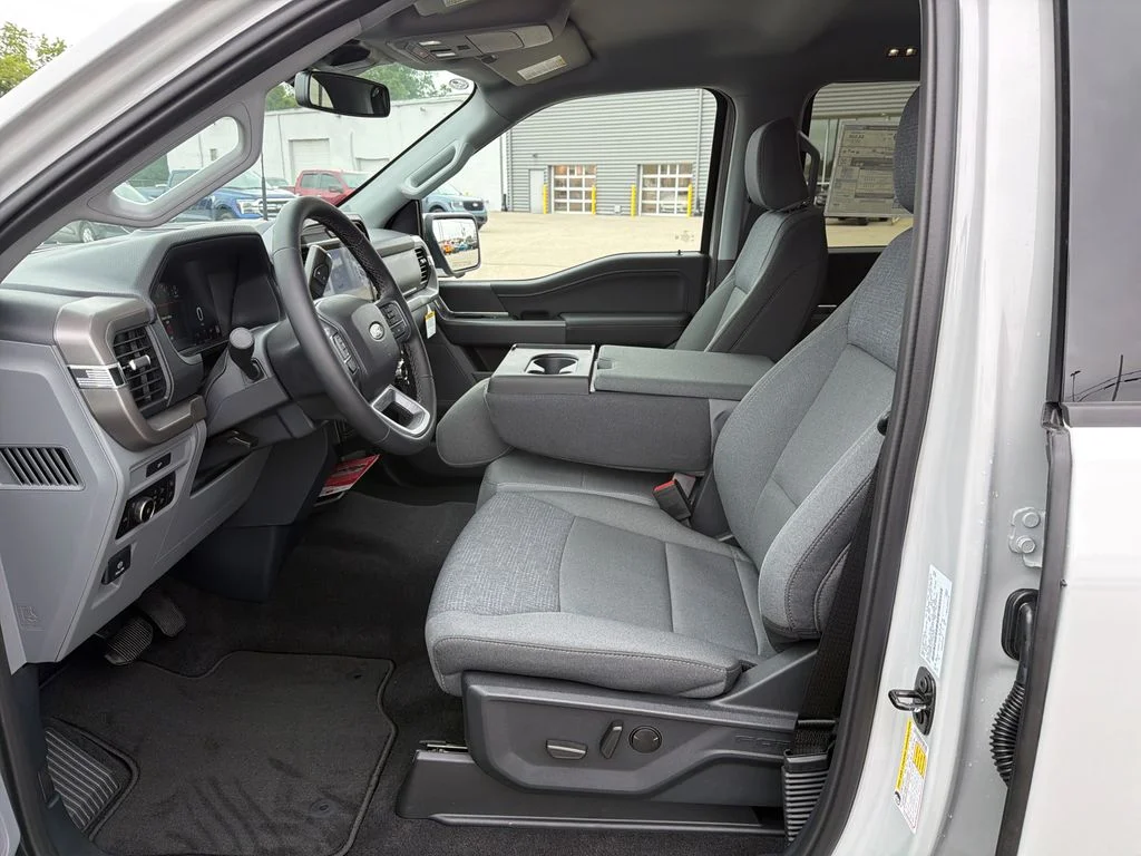 New 2026 White Ford XLT image 23