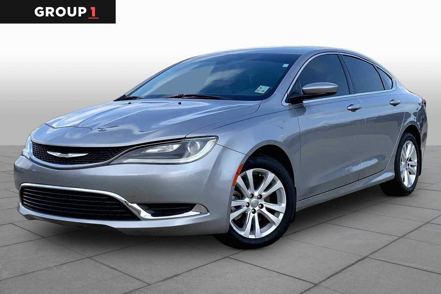 2016 Chrysler 200 Limited's photo