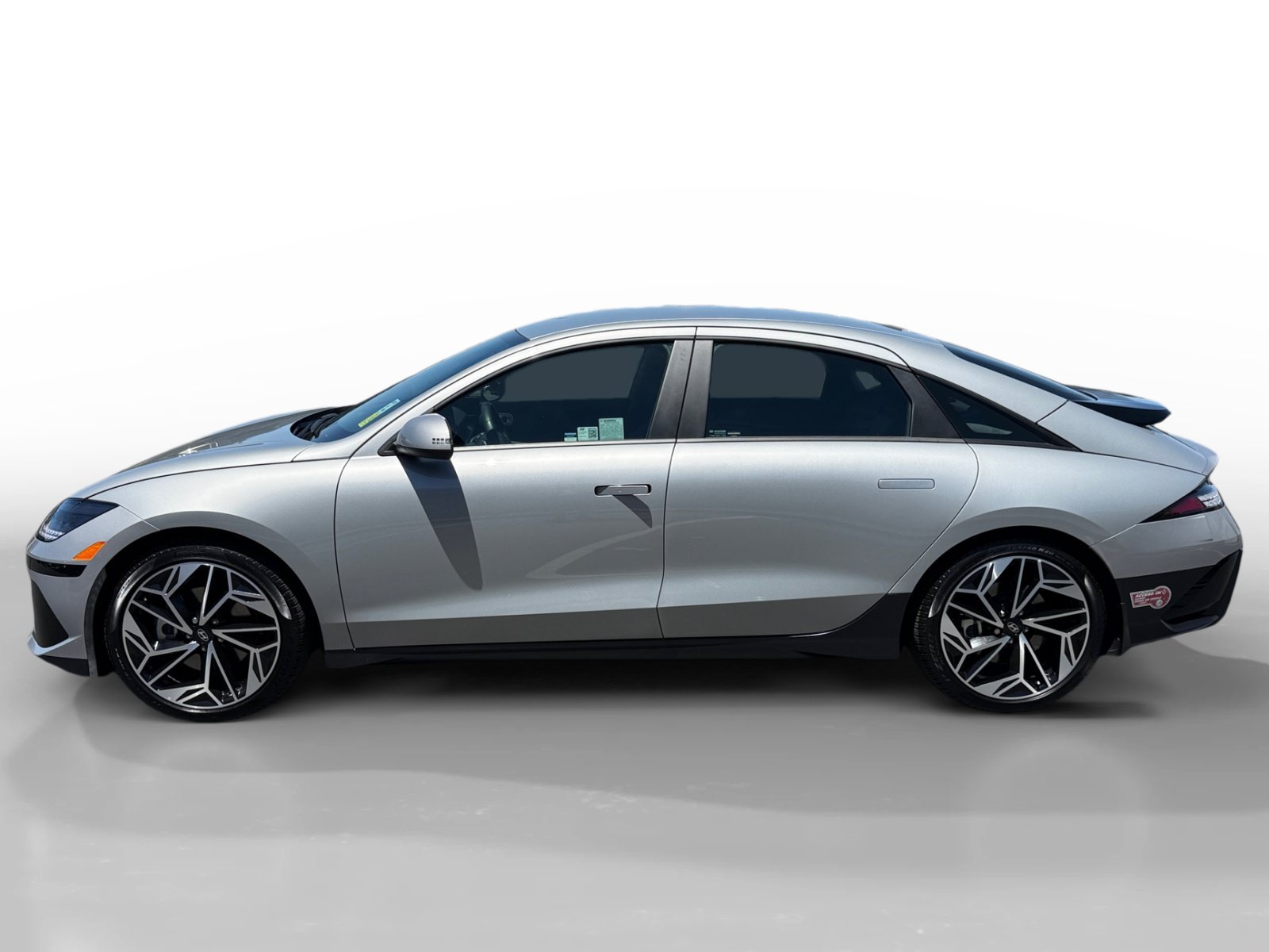 Certified Used 2024 Silver Hyundai SEL image 2