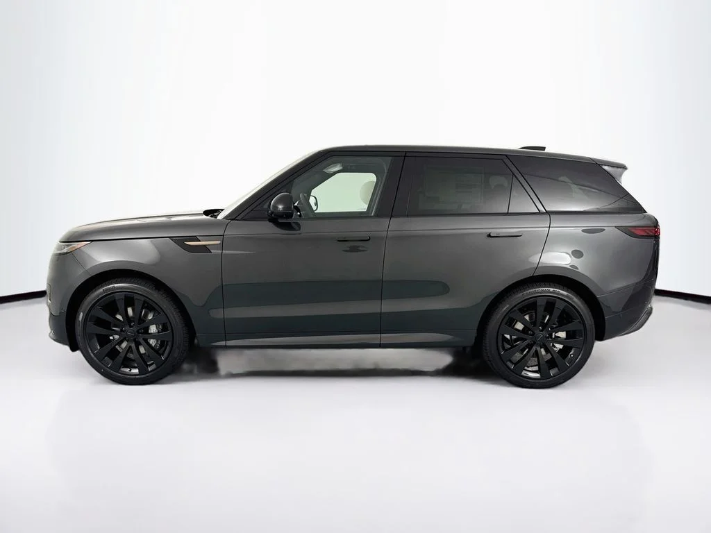 New 2026 Carpathian Grey Land Rover Dynamic SE image 8