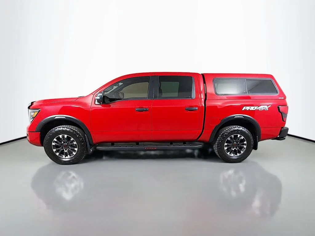 Used 2023  Nissan PRO-4X image 9
