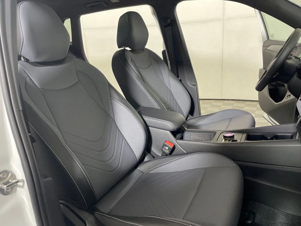 New 2026 White/off-white Volkswagen 2.0T SE R-Line Black image 21
