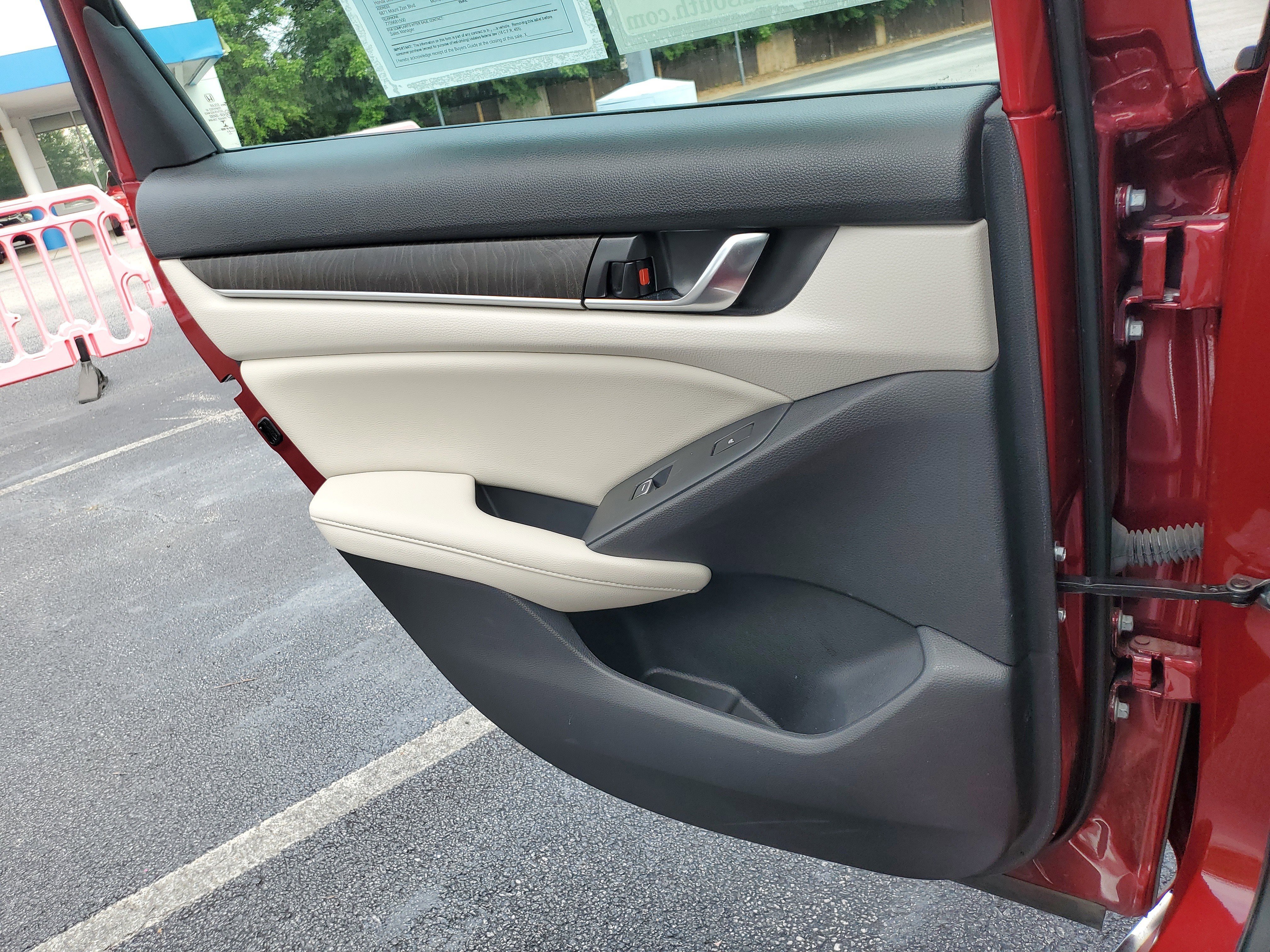 Used 2021  Honda Touring image 13