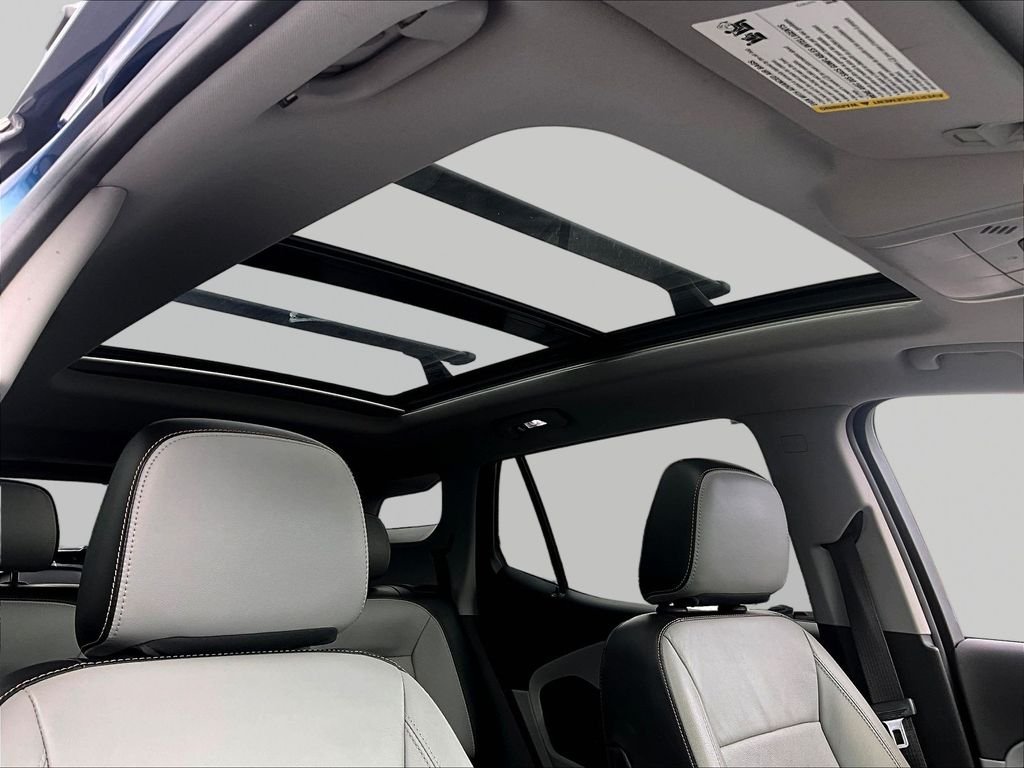 Used 2020 Blue GMC SLT image 28